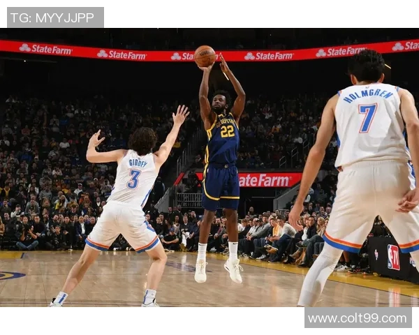 镜头捕捉：NBA赛场小动作引发热议